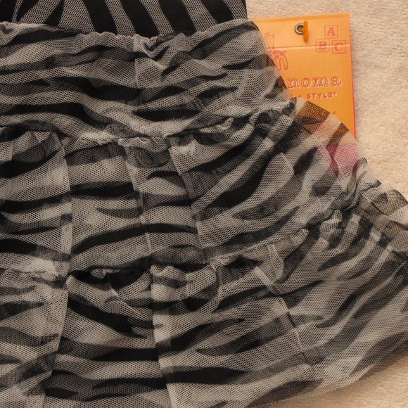 New Sonoma 18mos Zebra Skirt with shorts Girls - Picture 3 of 5